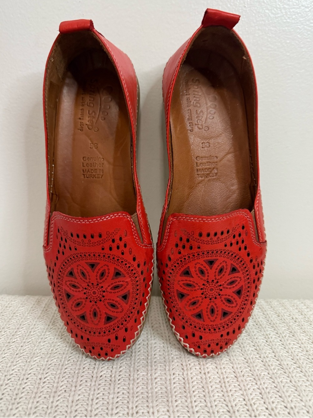Spring step Ingrid Women's Red Leather Perforated Slip-On Loafers size 38 (8)
